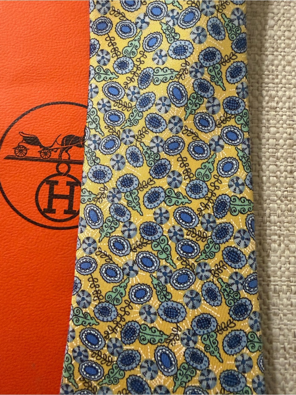Hermes Yellow Silk Tie with Blue Paisley Motif - Picture 3 of 6